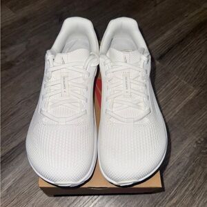 Altra Escalante 4 White Sneakers